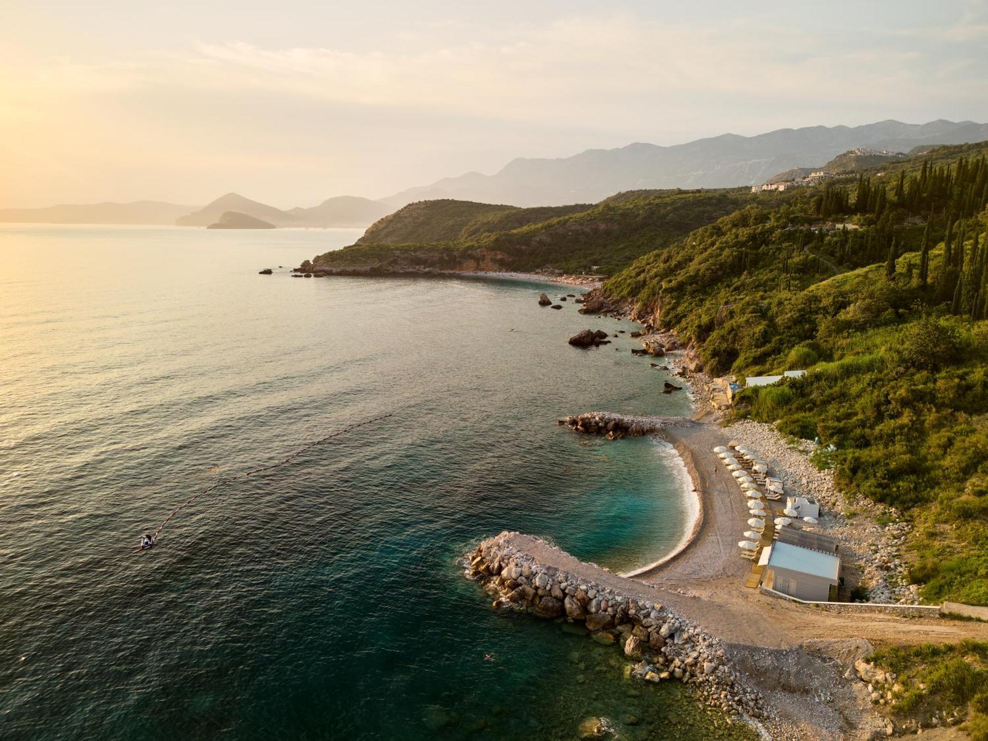 Ananti Resort, Residences & Beach Club - The Leading Hotels Of The World Sveti Stefan Exteriör bild