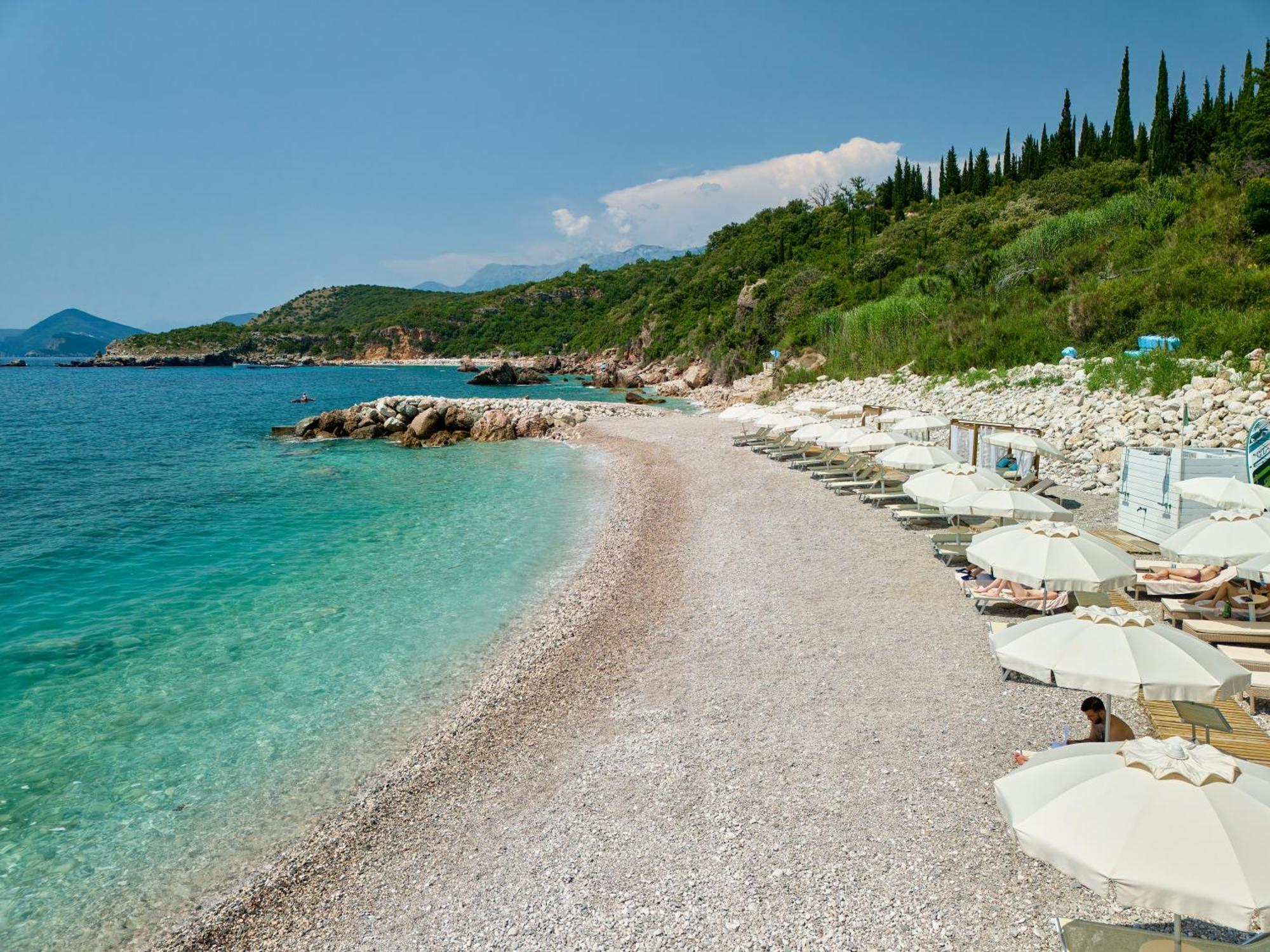 Ananti Resort, Residences & Beach Club - The Leading Hotels Of The World Sveti Stefan Exteriör bild