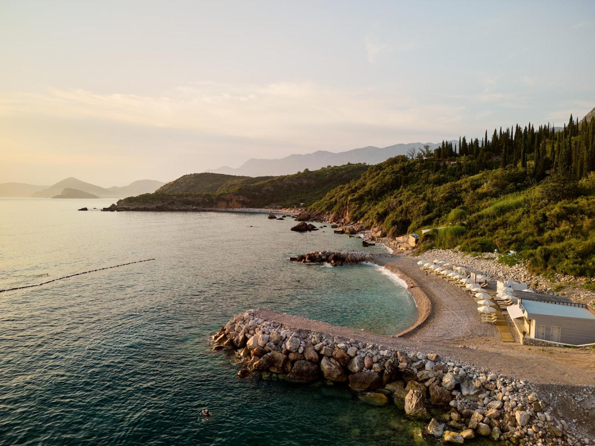 Ananti Resort, Residences & Beach Club - The Leading Hotels Of The World Sveti Stefan Exteriör bild