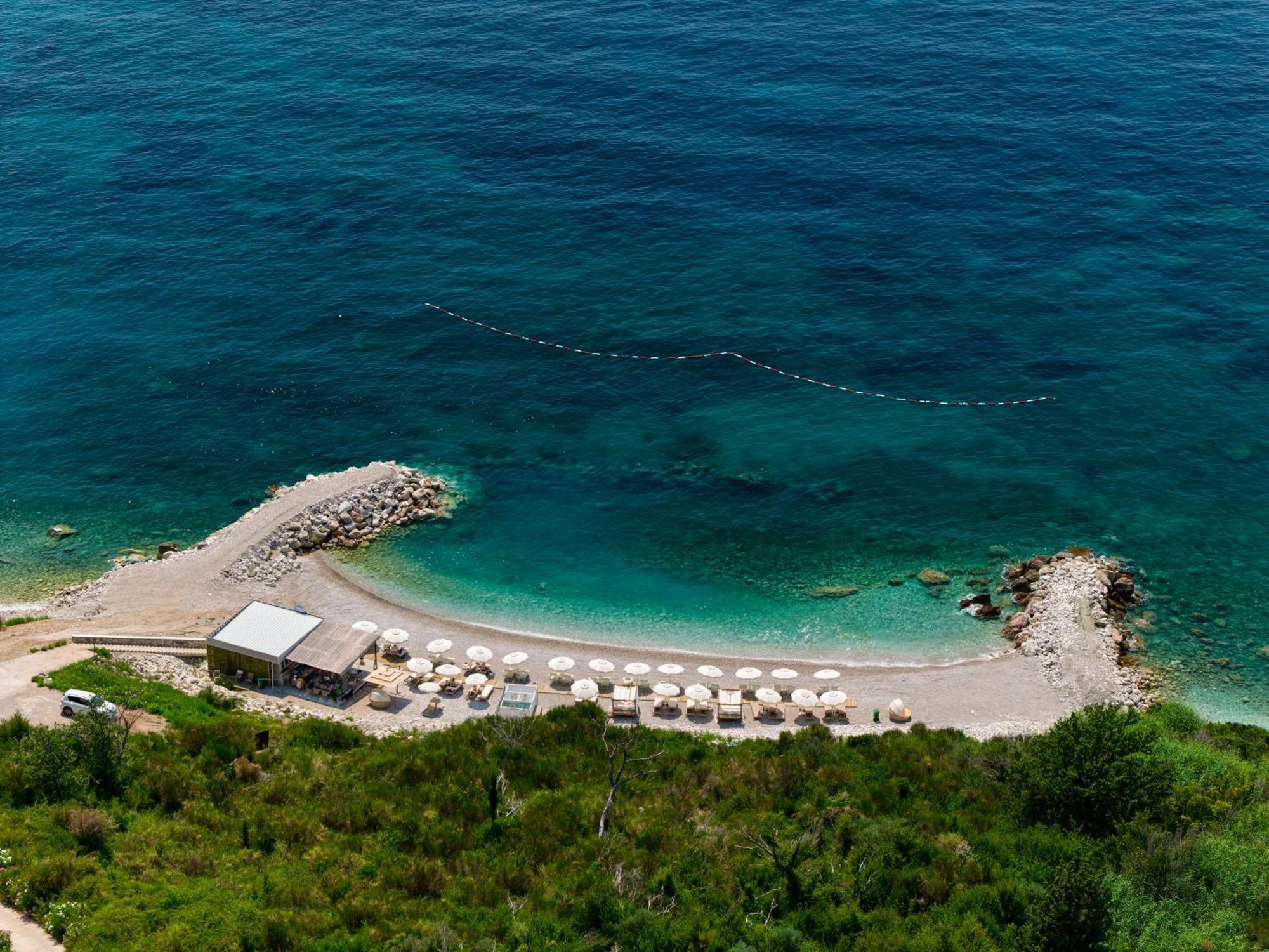 Ananti Resort, Residences & Beach Club - The Leading Hotels Of The World Sveti Stefan Exteriör bild